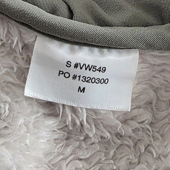 Vuori Jacket Womens Size Medium Cozy Sherpa Popover Pullover Dune 1/2 Snap Fleec - Picture 11 of 12